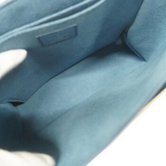 Louis Vuitton My Lock Me Shoulder Bag - Picture 6 of 12